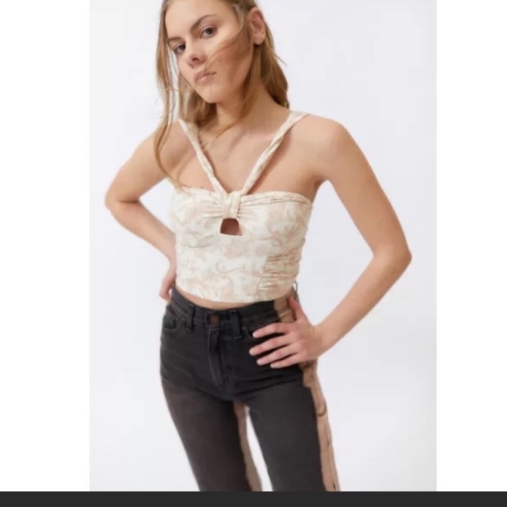 Halter cropped tank top